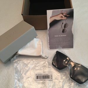 Dezi sunglasses, Fall Back, Black/Dark Smoke (new)